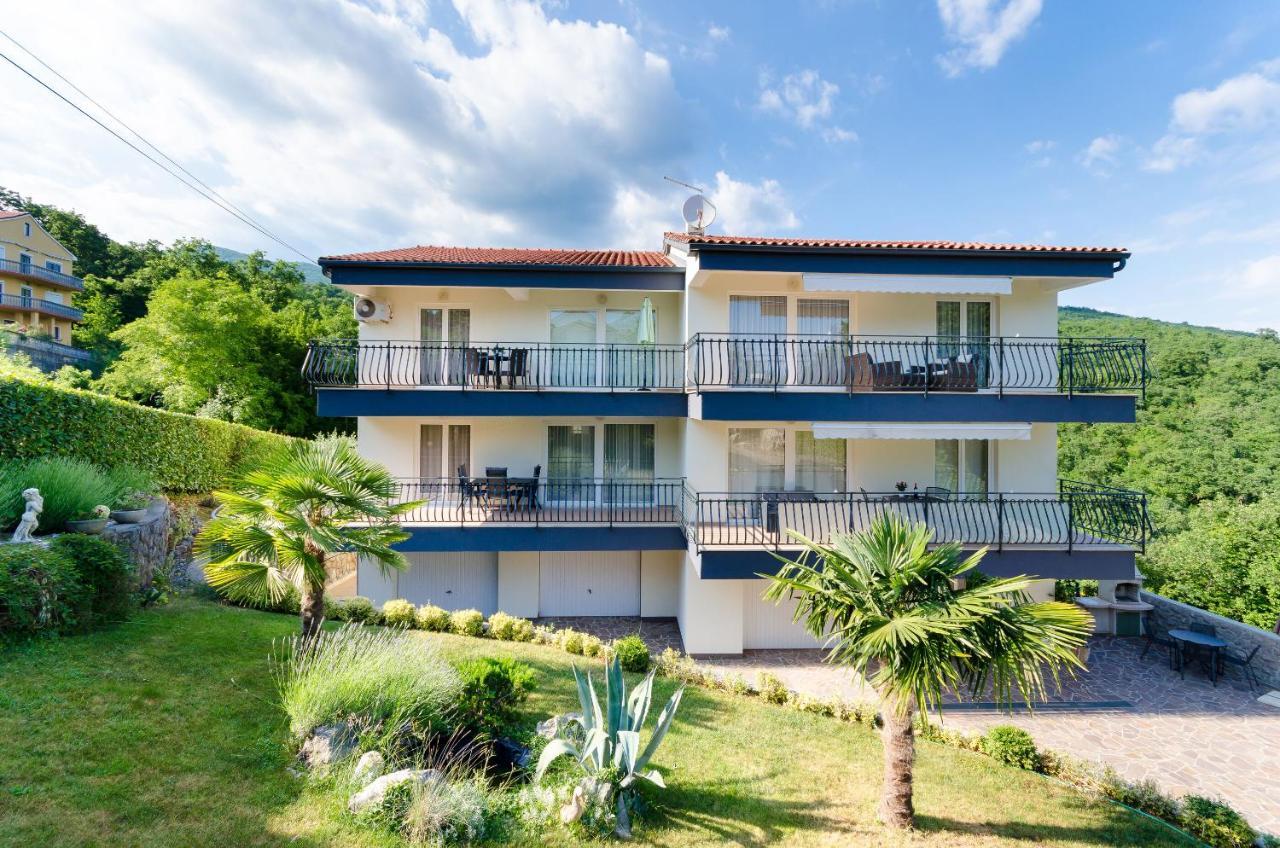 Apartments Marijana Ičići Eksteriør billede