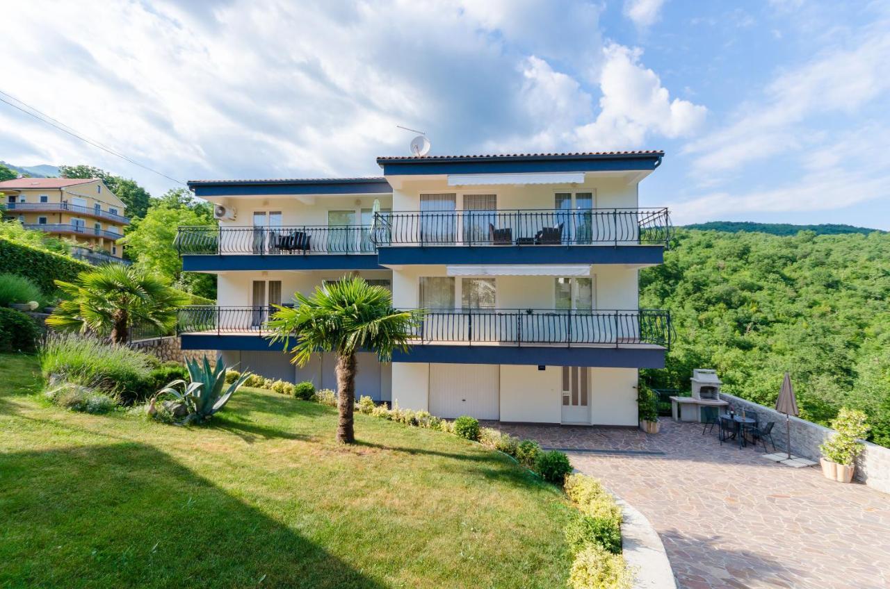 Apartments Marijana Ičići Eksteriør billede