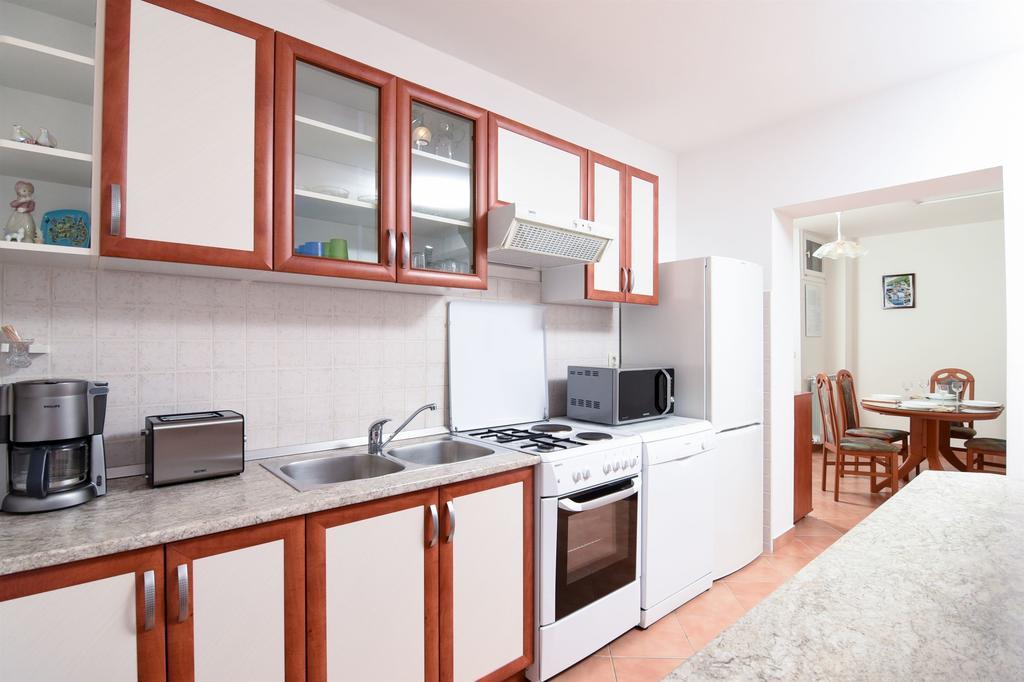 Apartments Marijana Ičići Eksteriør billede